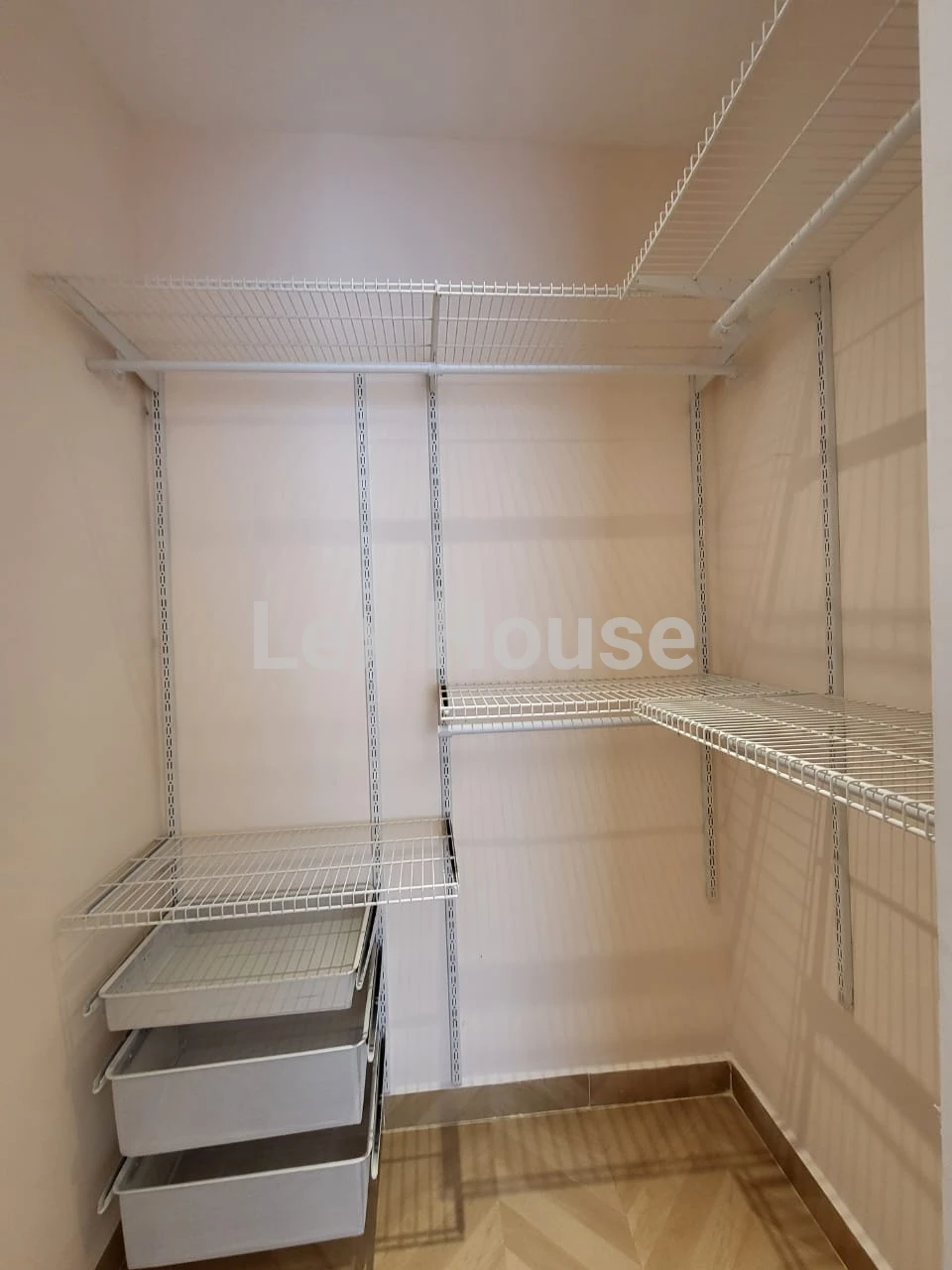 Grid Image 1