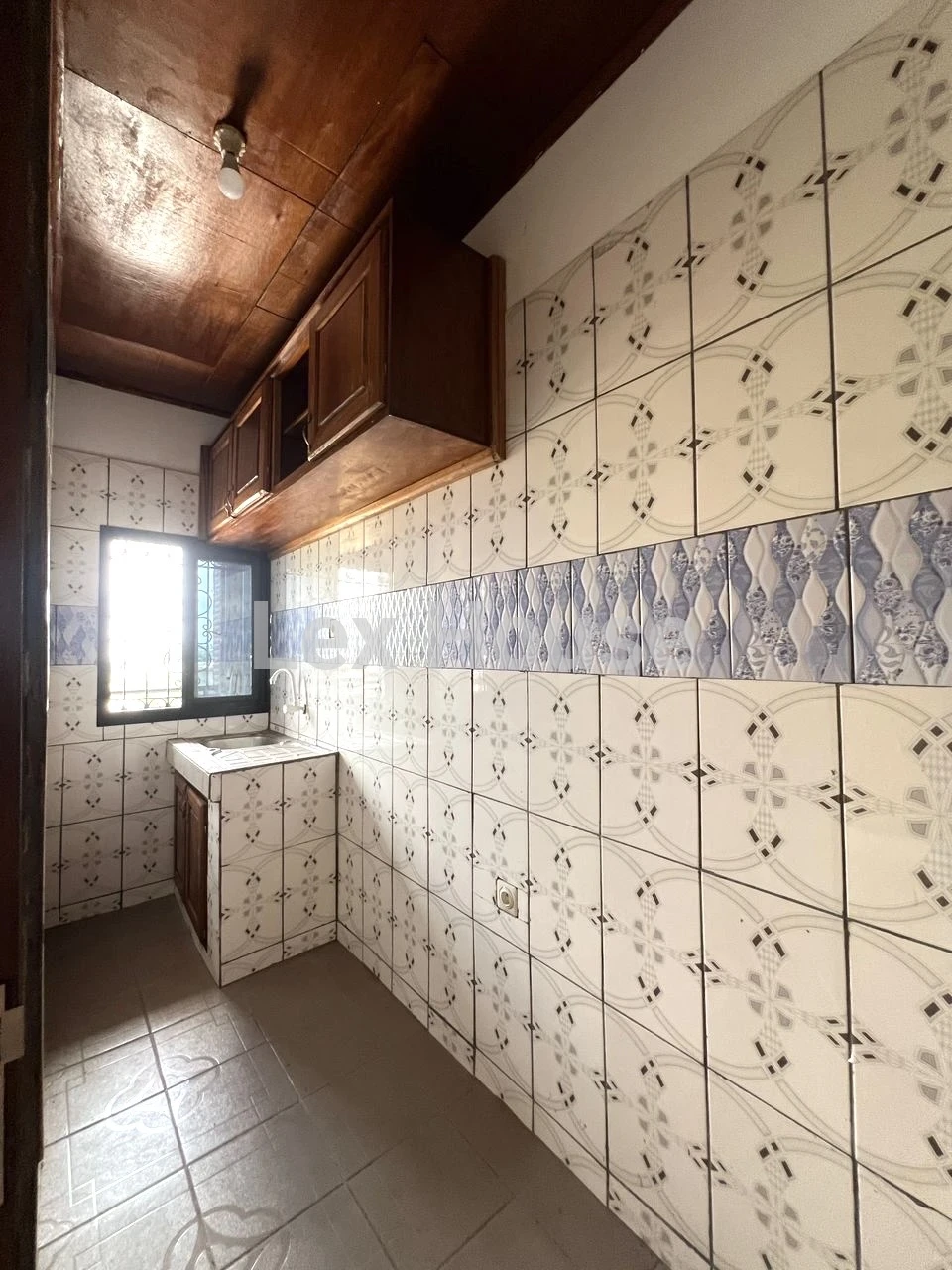 Grid Image 5