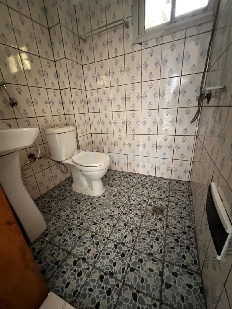 Grid Image 1