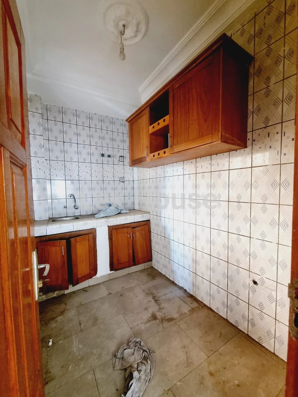 Grid Image 1