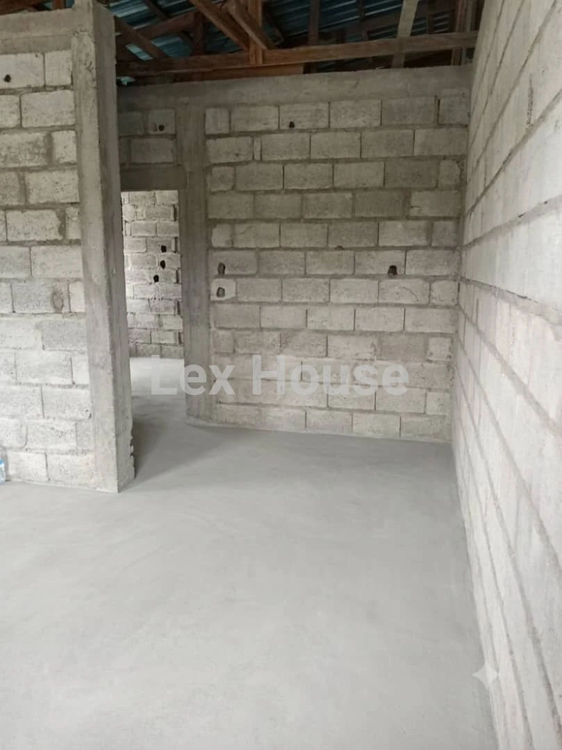 Grid Image 5