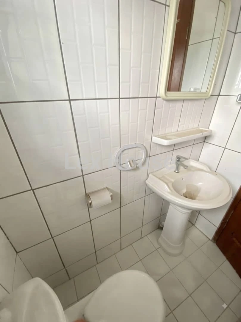 Grid Image 1