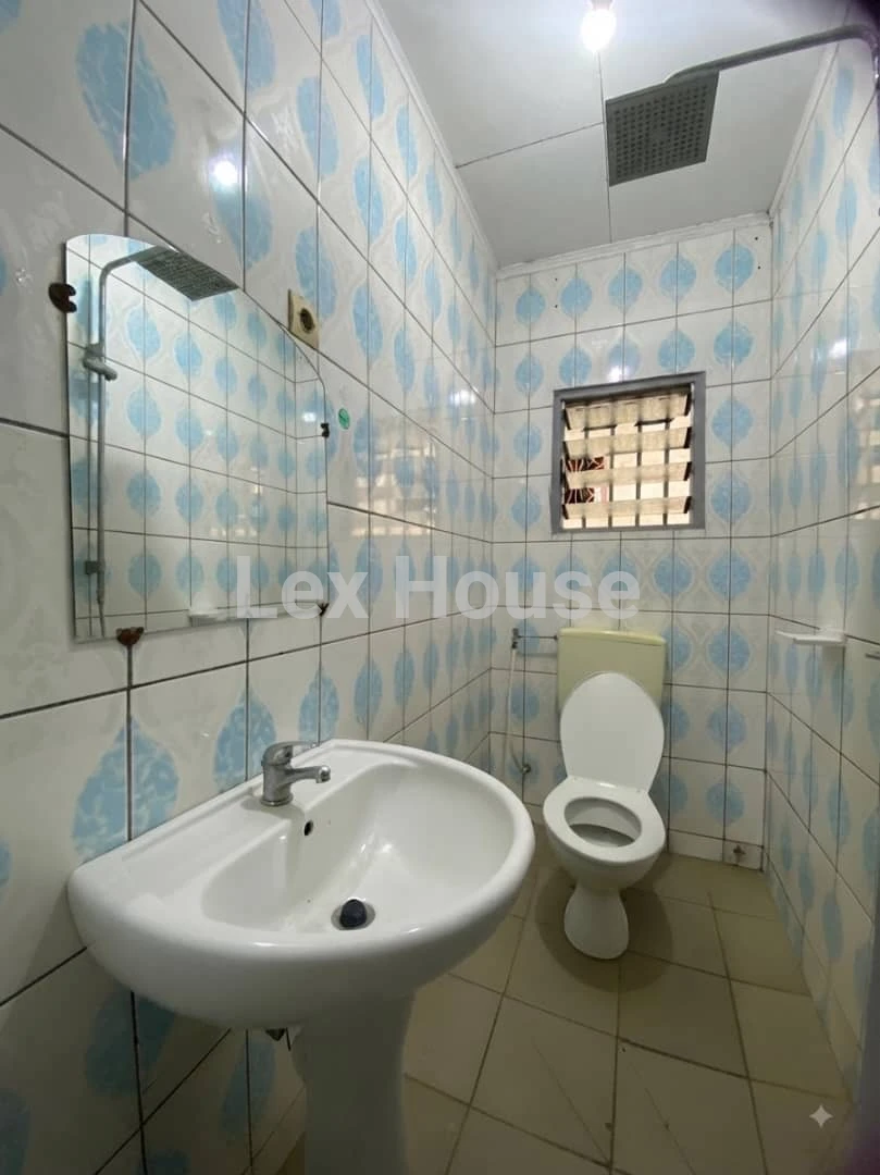 Grid Image 1