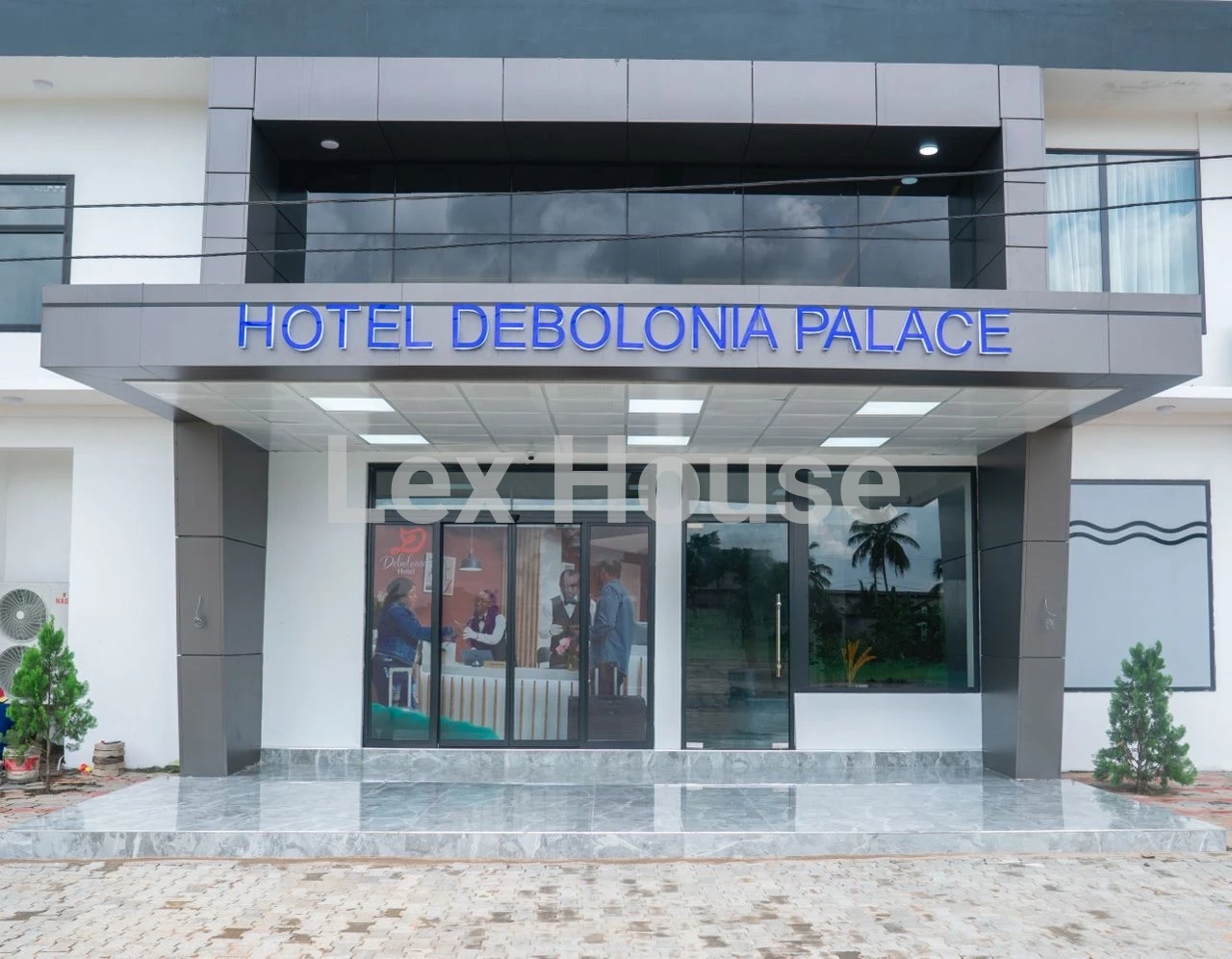 Debolonia Palace Hotel
