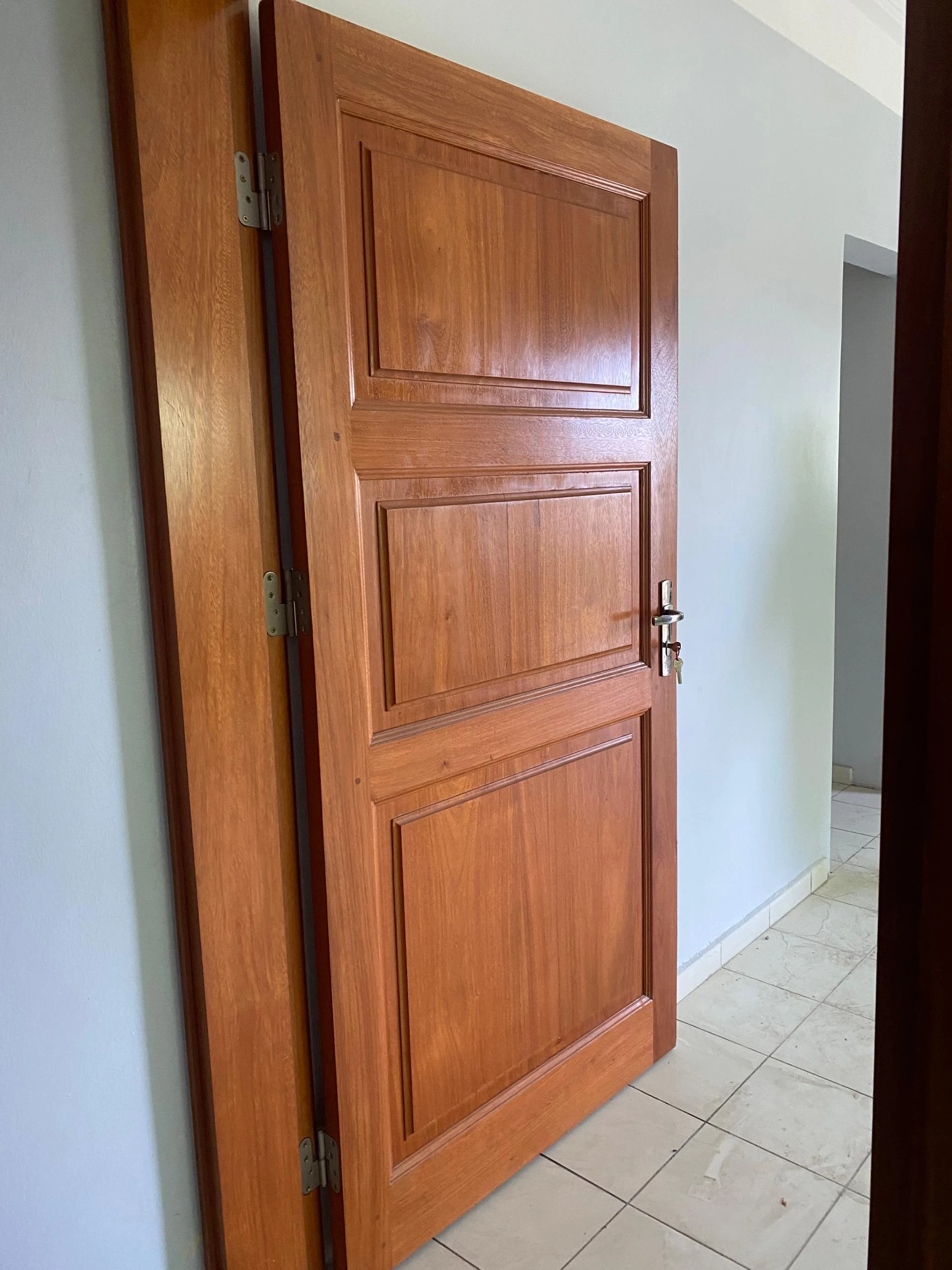 One Room Office Space For Rent at Carrefour Agip, Douala
