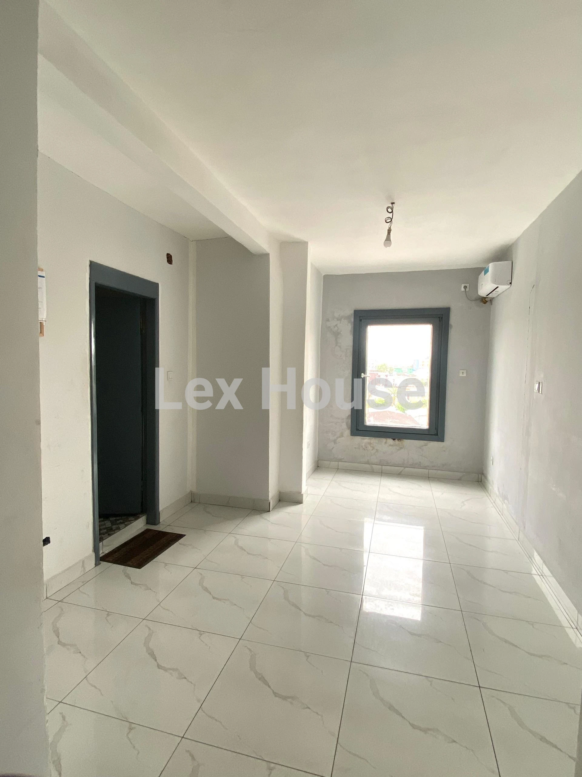Office space for rent in Diedo, Douala